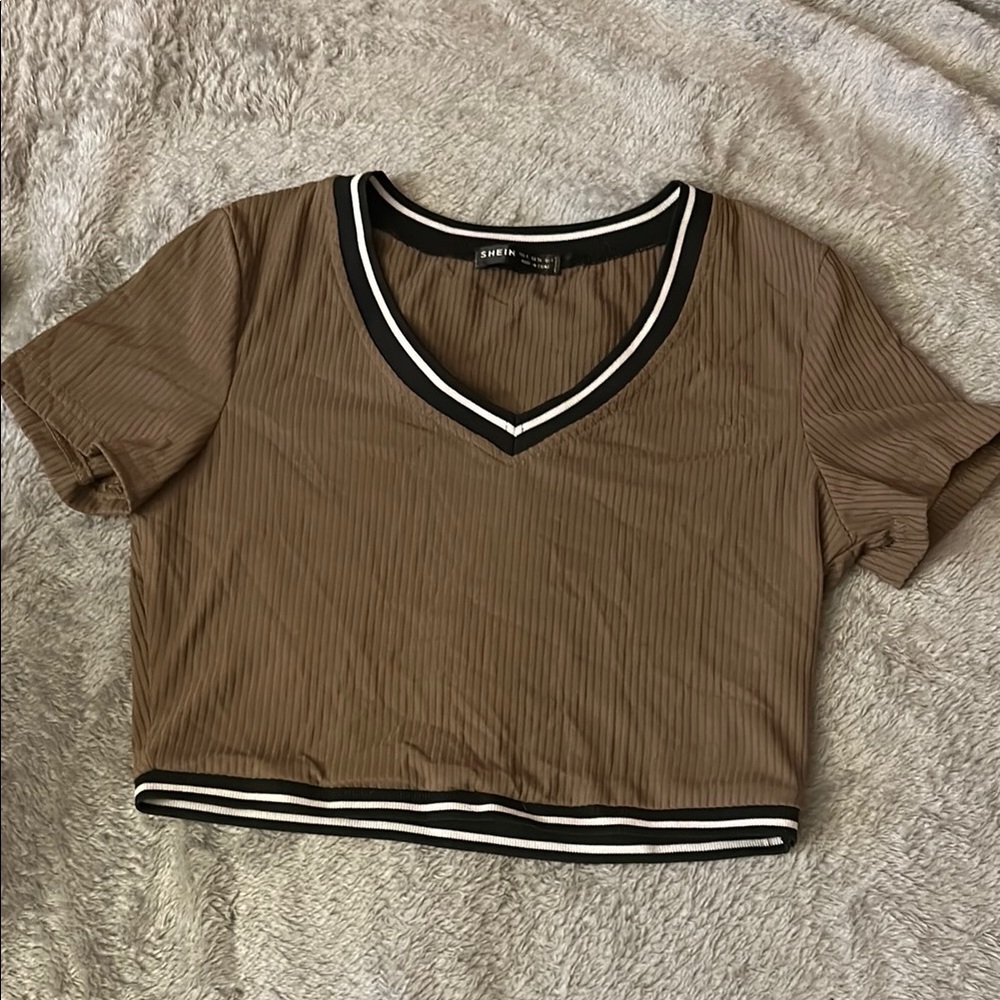 SHEIN Brown Black Fitted Crop T-Shirt